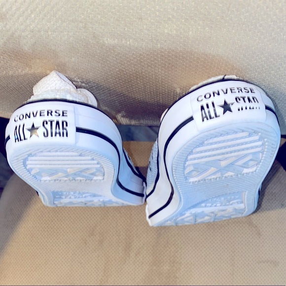 Women’s converse chuck Taylor Allstar size 9 - Picture 5 of 8